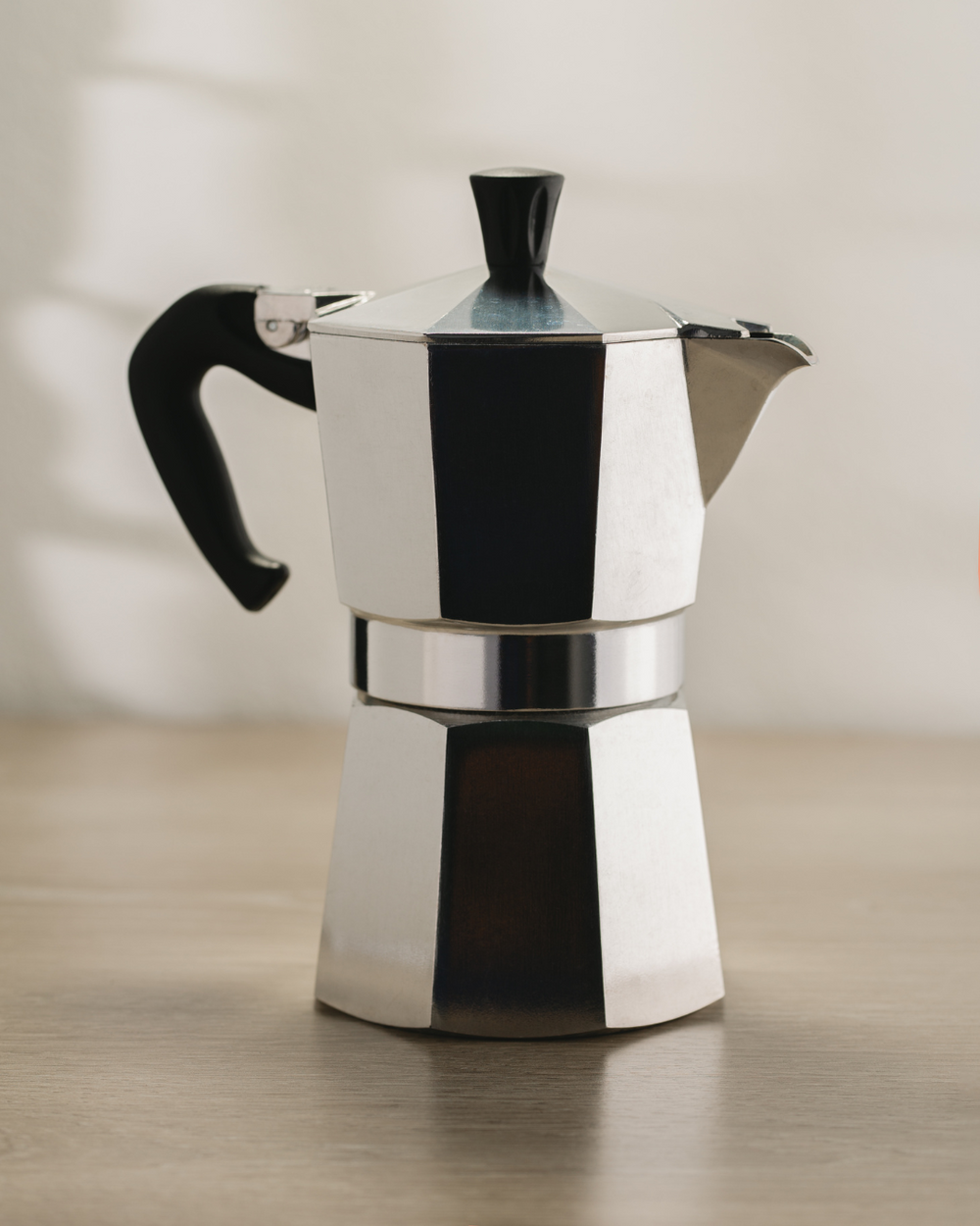 Kalba coffee brewing in a moka pot